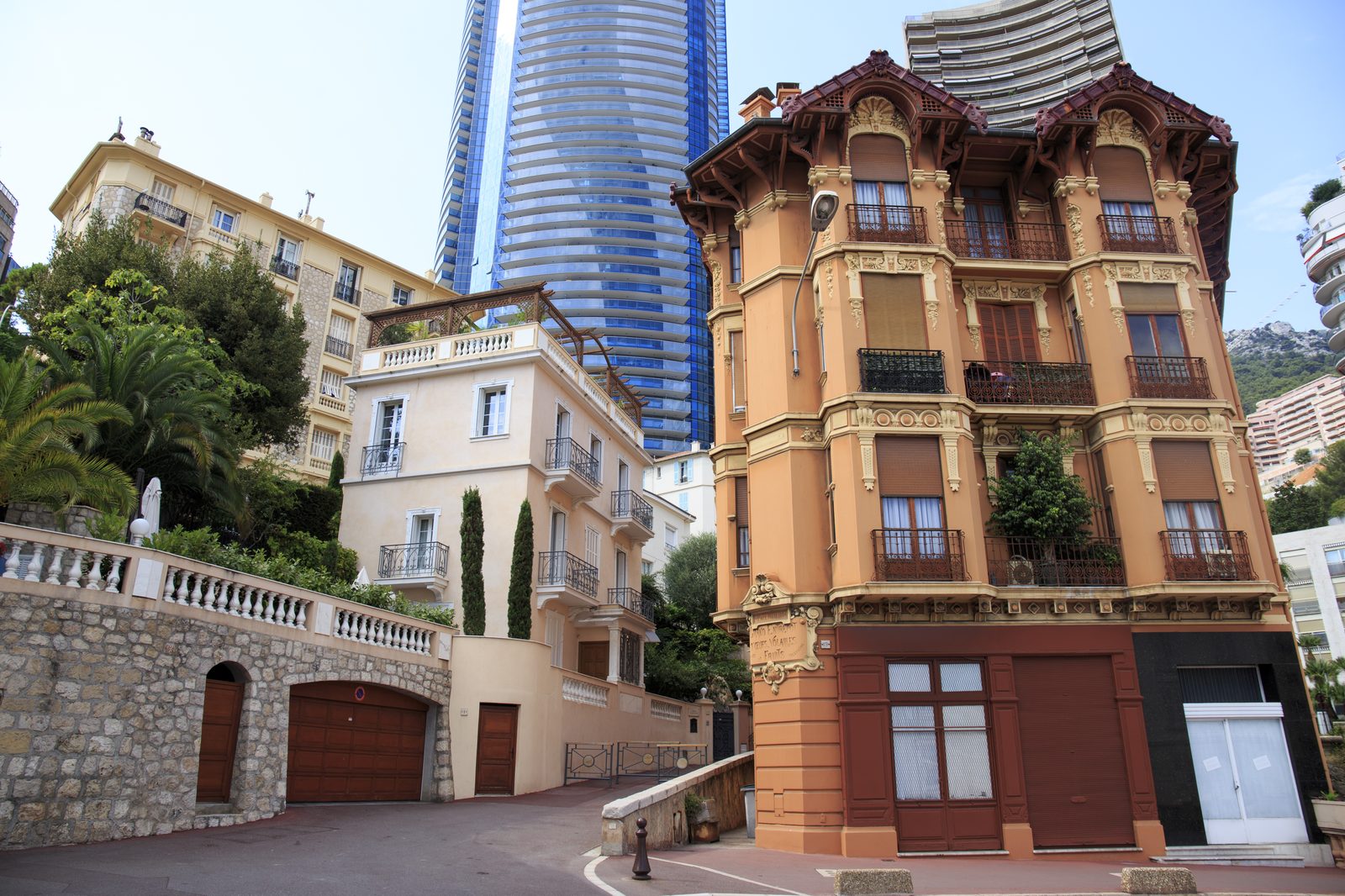 Monaco: Altbau trifft Hochhaus