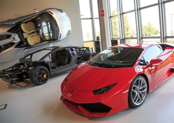 Tag 23–25 – Ein Männertraum und der große See: Lamborghini & Gardasee
